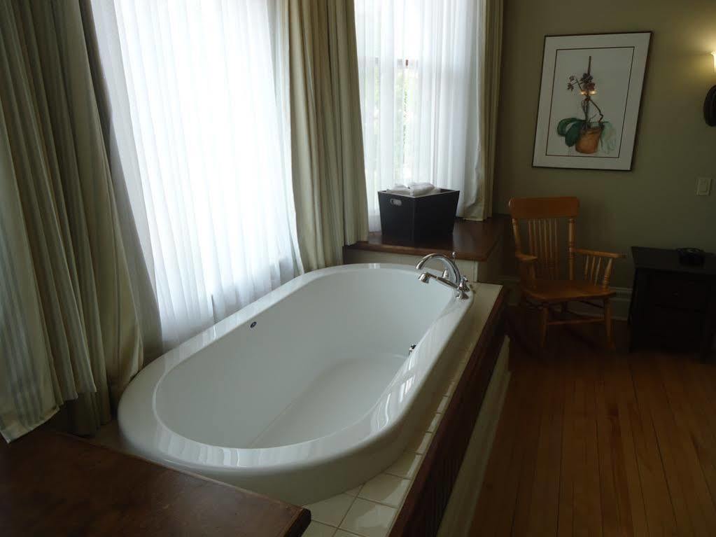 Maison Tait House Hotel Shediac Buitenkant foto